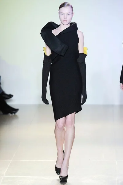 Look 49